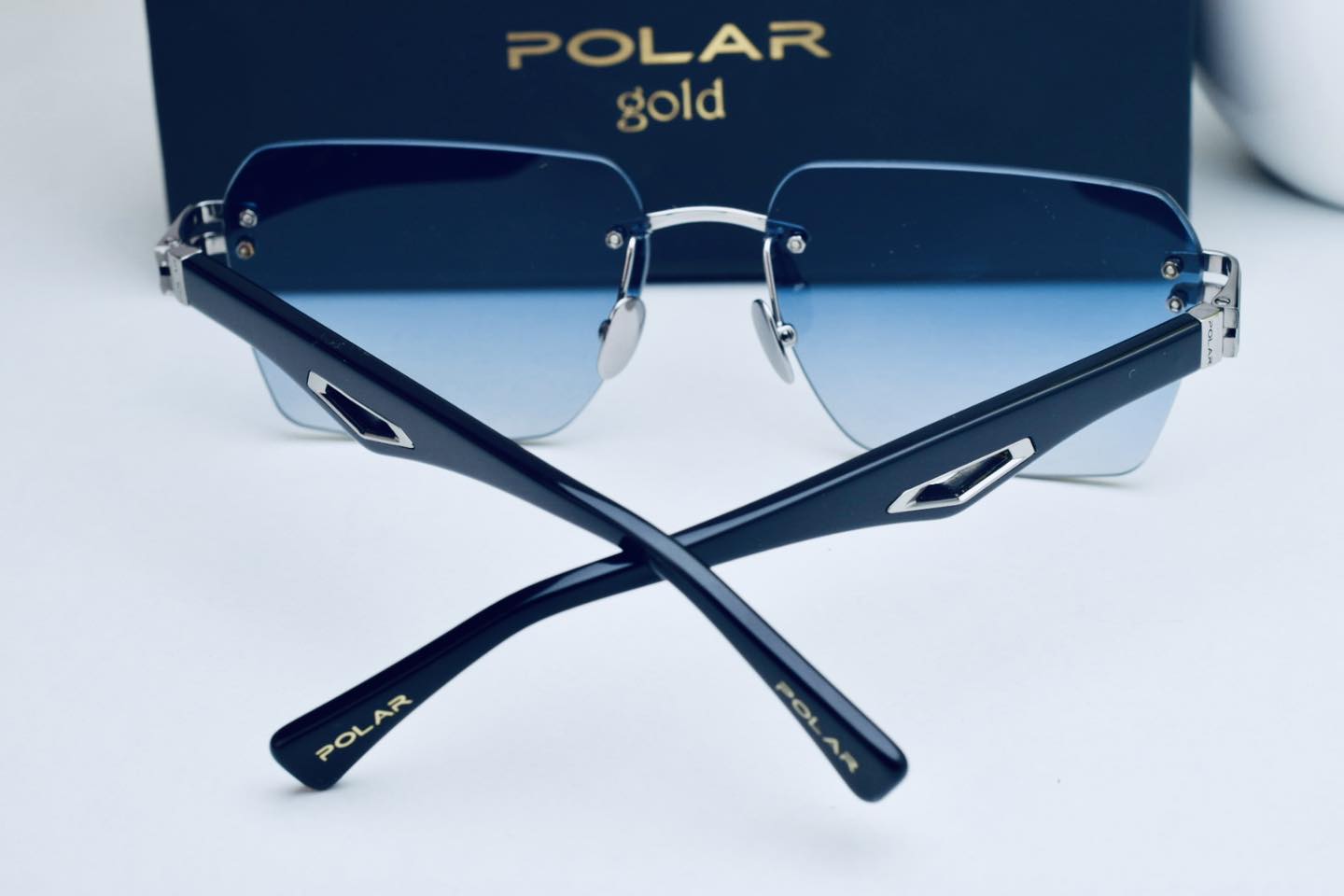 polar gold rimless 2