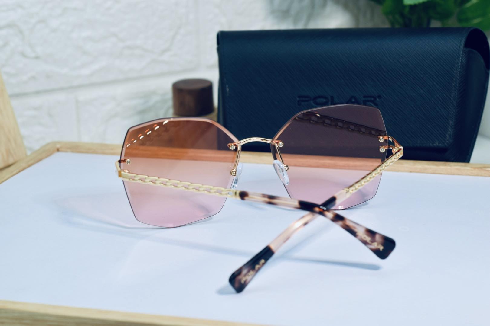 polar gold  rimless 1