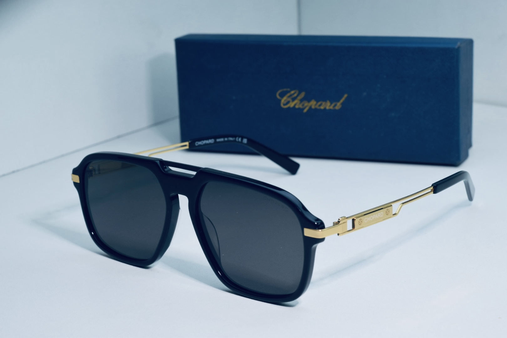 Chopard metal temple